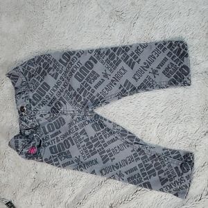 ROCAWEAR Girls Grey/Black Graffiti Printed Jeans. 2-Pockets-Snap&Zip-EUC-Sz 6-9M